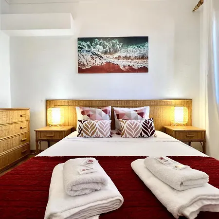 Palm Tree With Pool By Homing Βιλαμούρα