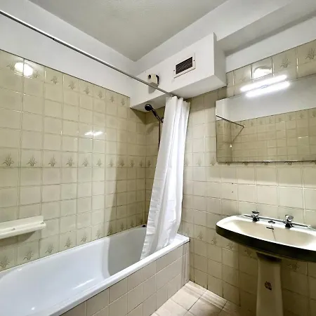 Palm Tree With Pool By Homing *