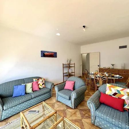 Palm Tree With Pool By Homing Appartement