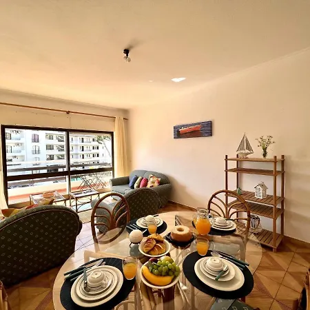 Palm Tree With Pool By Homing * Βιλαμούρα