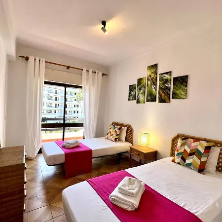 Apartment Palm Tree With Pool By Homing