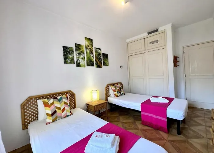 Palm Tree With Pool By Homing Apartament