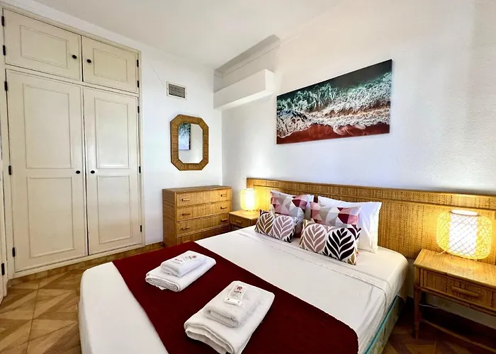 Palm Tree With Pool By Homing * Vilamoura