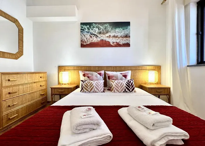 Palm Tree With Pool By Homing Vilamoura