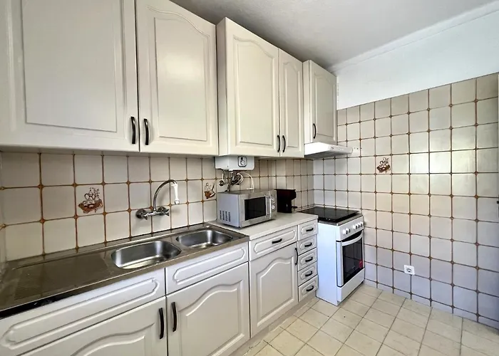 Palm Tree With Pool By Homing Apartament